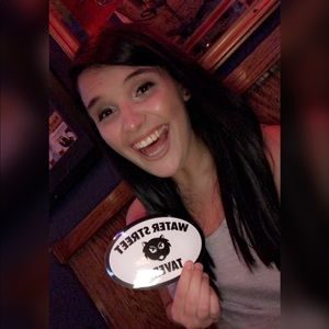 Meet your Posher, Nikki